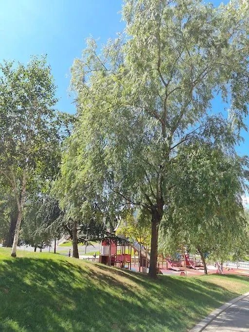 La Casita Verde. Metro Cerca Del Casco Viejo Bilbao