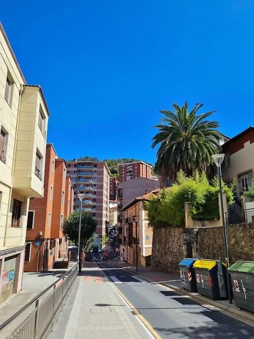 La Casita Verde. Metro Cerca Del Casco Viejo Bilbao Appartamento