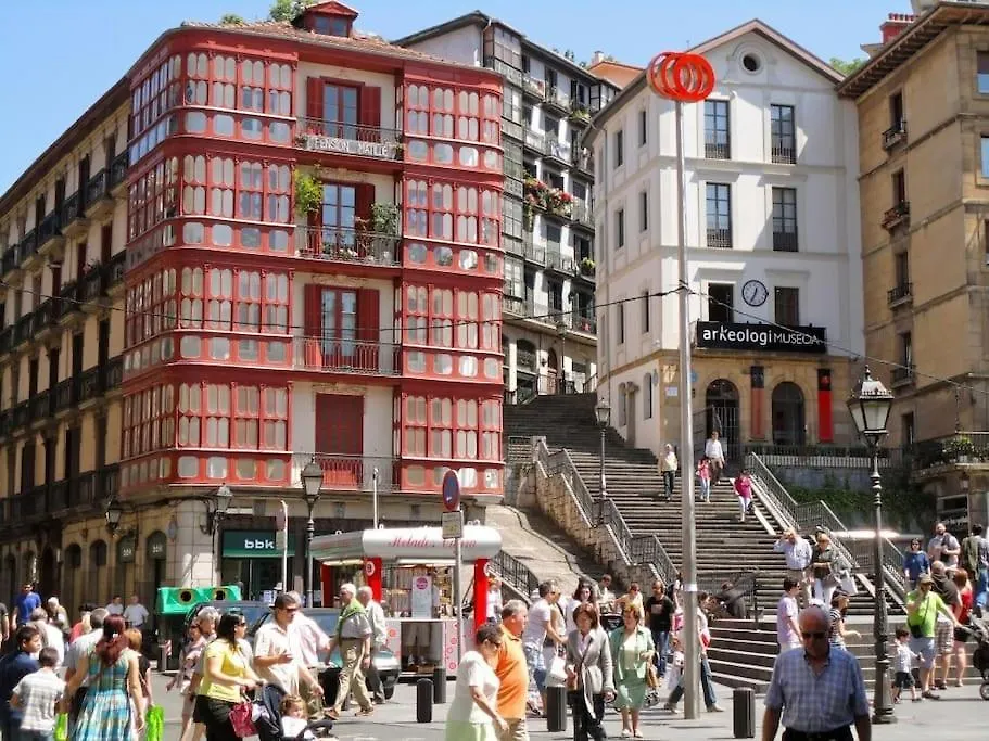 La Casita Verde. Metro Cerca Del Casco Viejo Bilbao 0*,